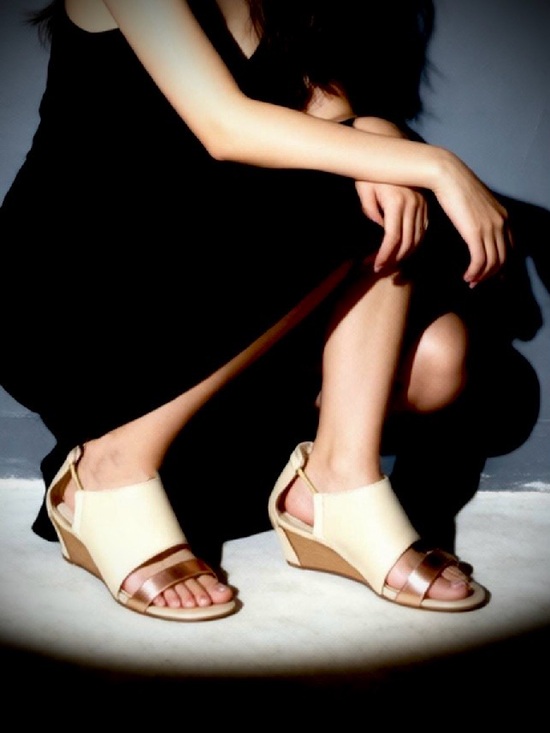 Matisse Shoes - Matisse 'Port' Tan Suede Sandals